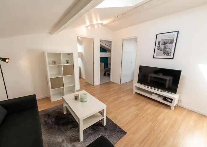 Kasa Duplex - Climatisation - Balcon - Parking Prive